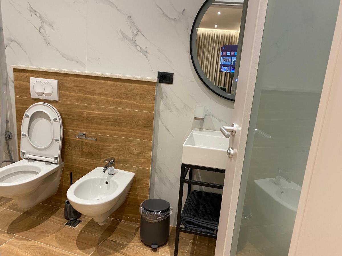 Vila-Amo, Suites&Rooms In Tirana Center ภายนอก รูปภาพ