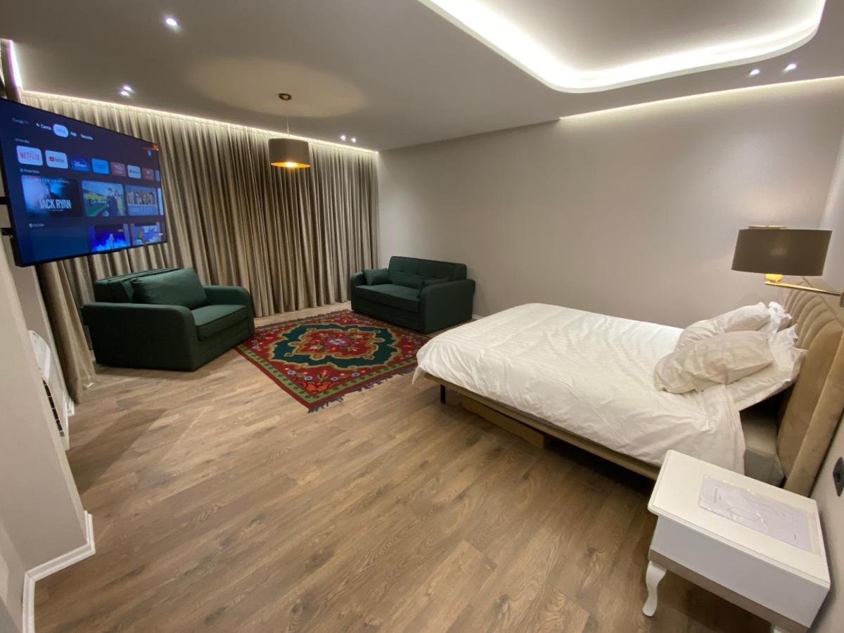 Vila-Amo, Suites&Rooms In Tirana Center ภายนอก รูปภาพ