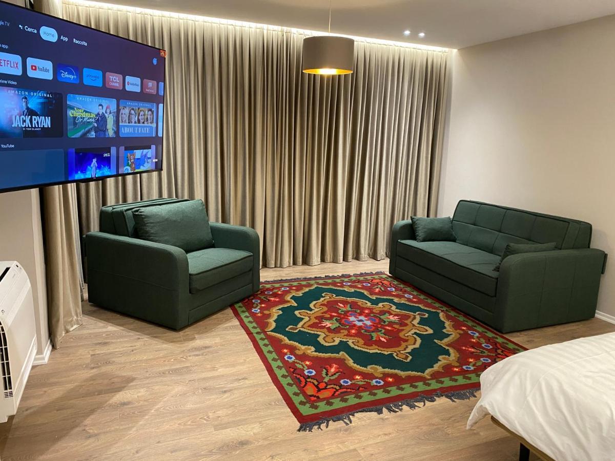 Vila-Amo, Suites&Rooms In Tirana Center ภายนอก รูปภาพ