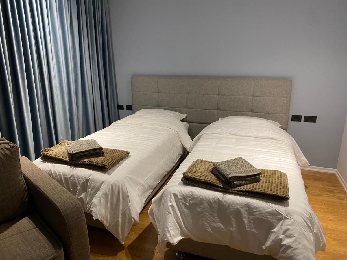 Vila-Amo, Suites&Rooms In Tirana Center ภายนอก รูปภาพ